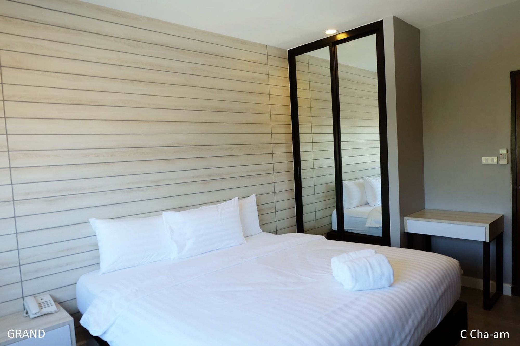 C Cha-Am Hotel Luaran gambar