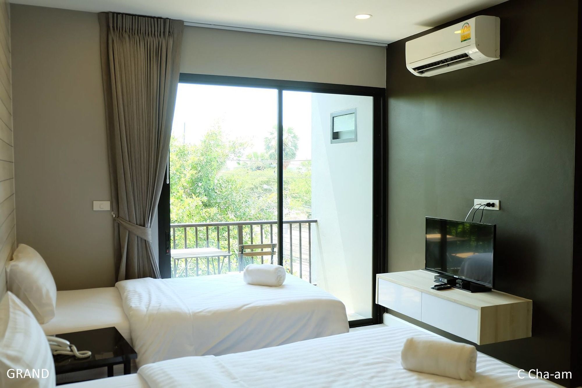 C Cha-Am Hotel Luaran gambar