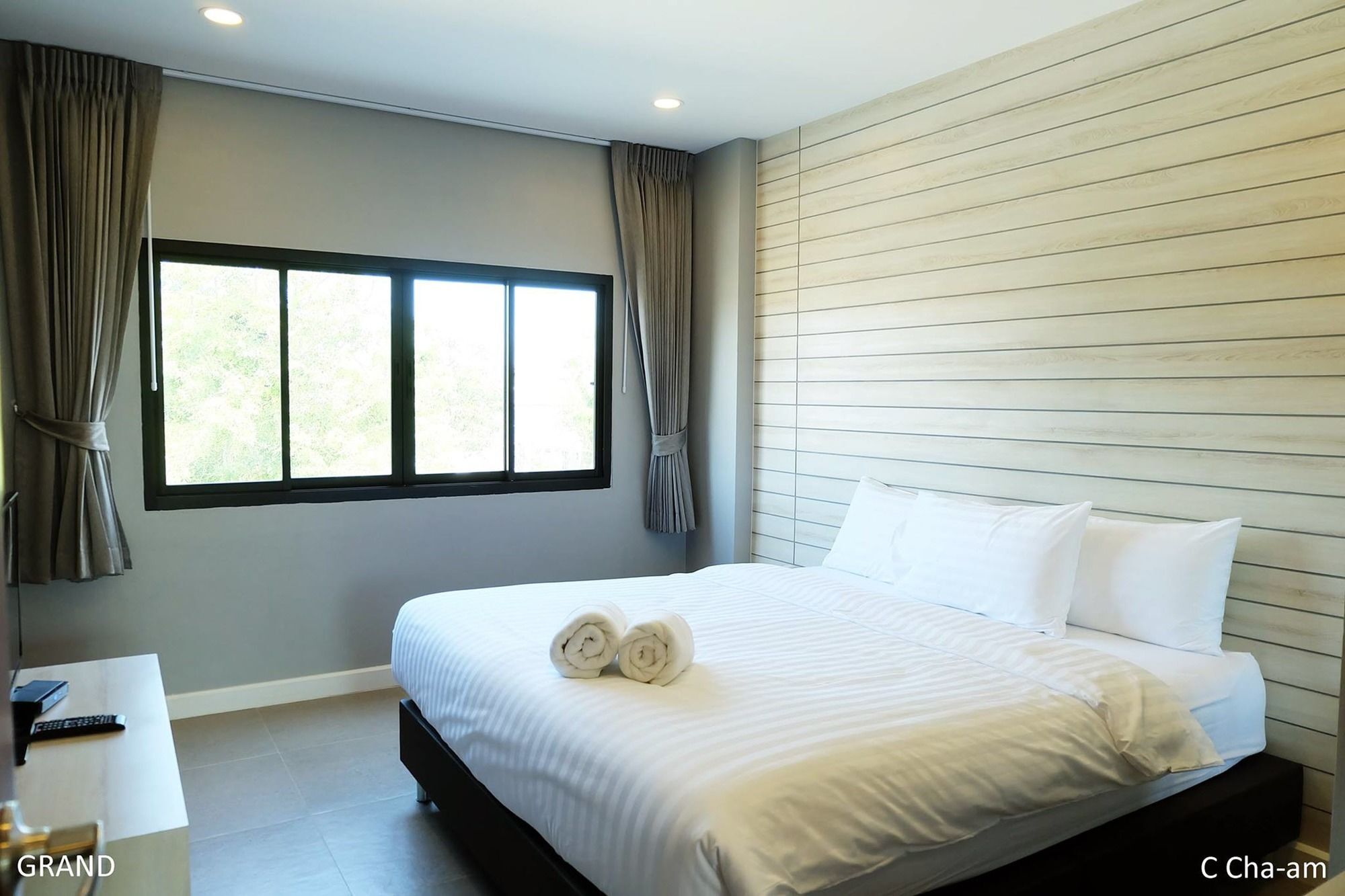 C Cha-Am Hotel Luaran gambar