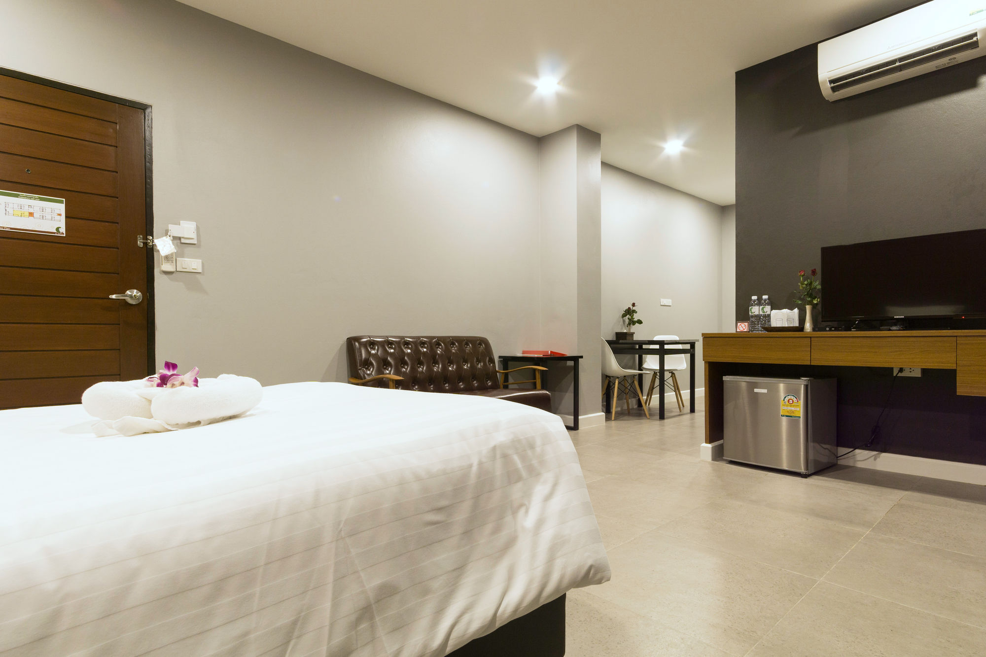 C Cha-Am Hotel Luaran gambar